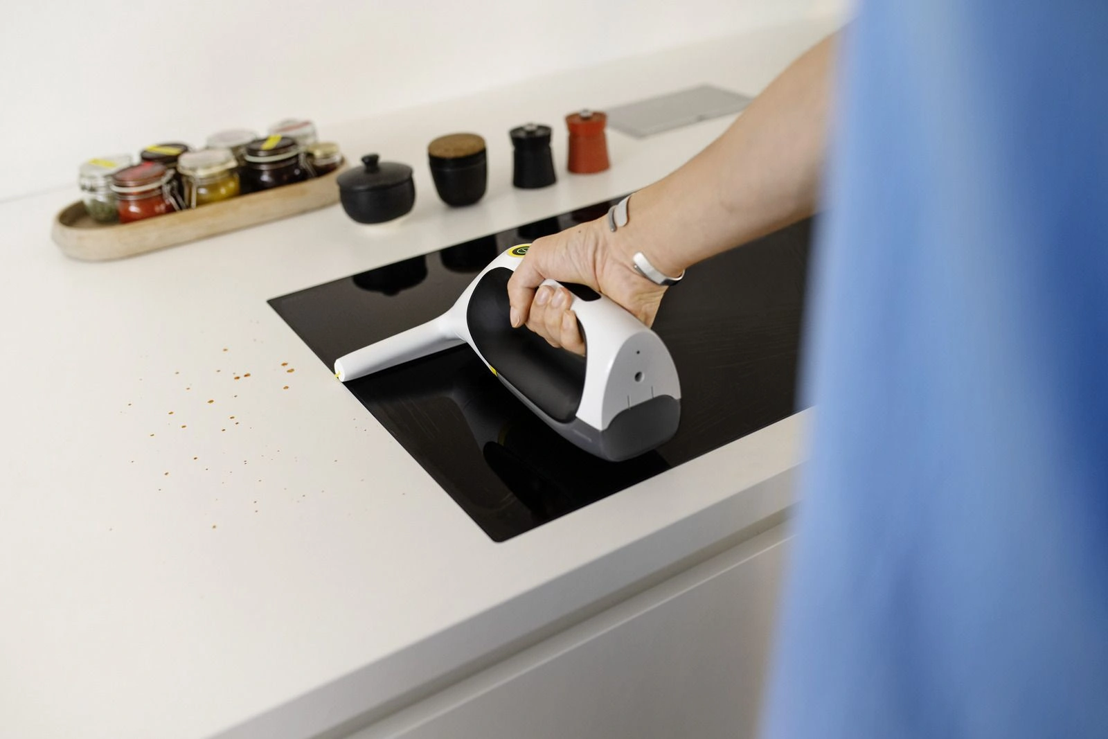 Мойщик окон Karcher WV 2 Universal Care шир.скреб.:280мм пит.:от аккум. белый/желтый — миниатюра 9