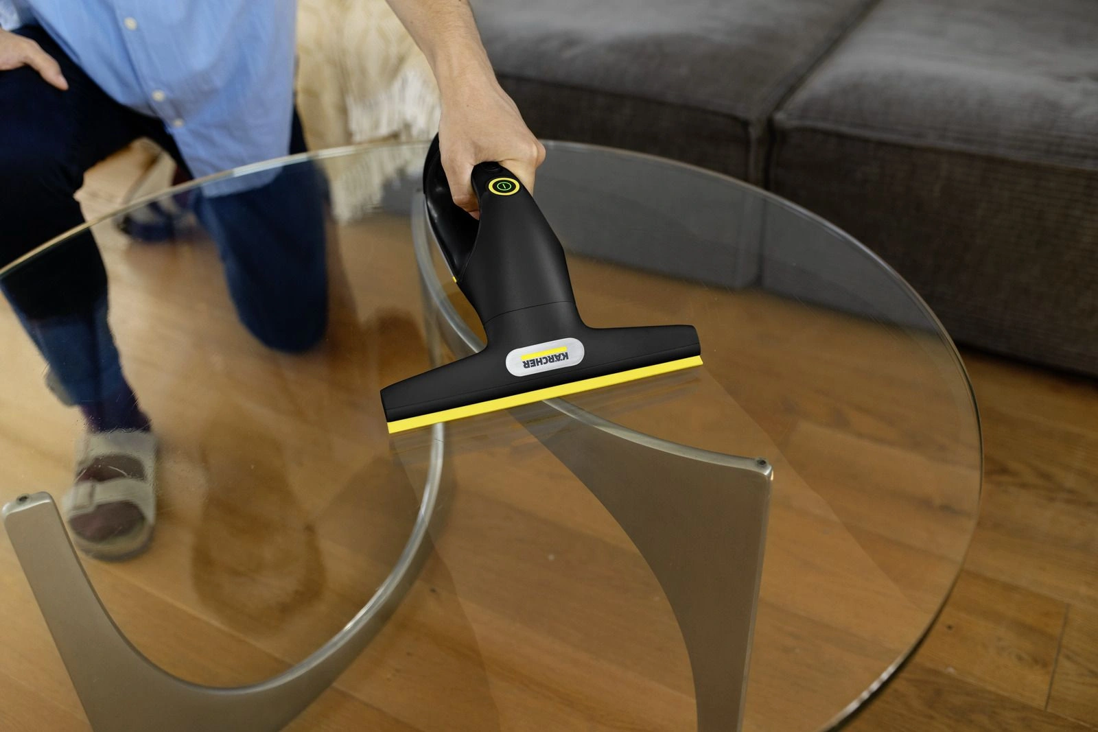 Мойщик окон Karcher WV 2 Universal Precision шир.скреб.:280мм пит.:от аккум. черный/желтый — миниатюра 3