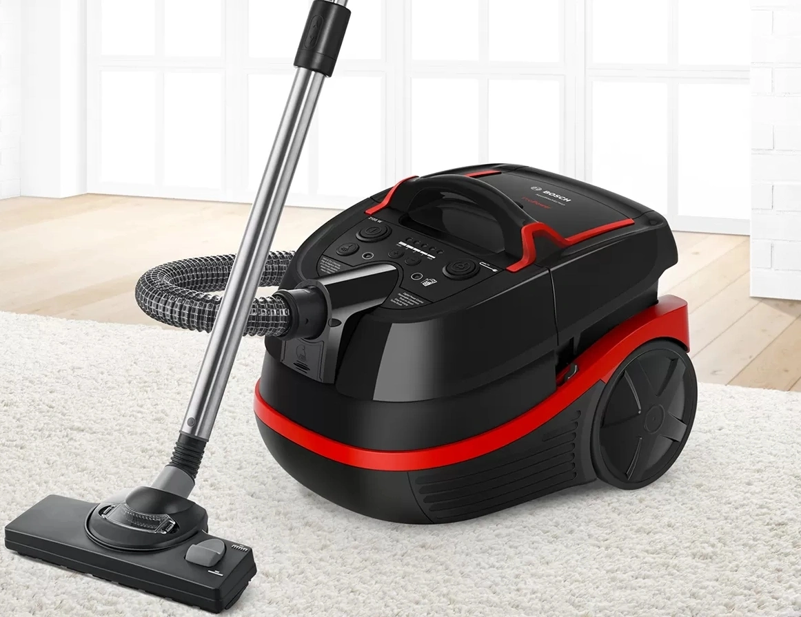 Пылесос Bosch Serie 4 BWD421POW 2100Вт черный/красный — миниатюра 3