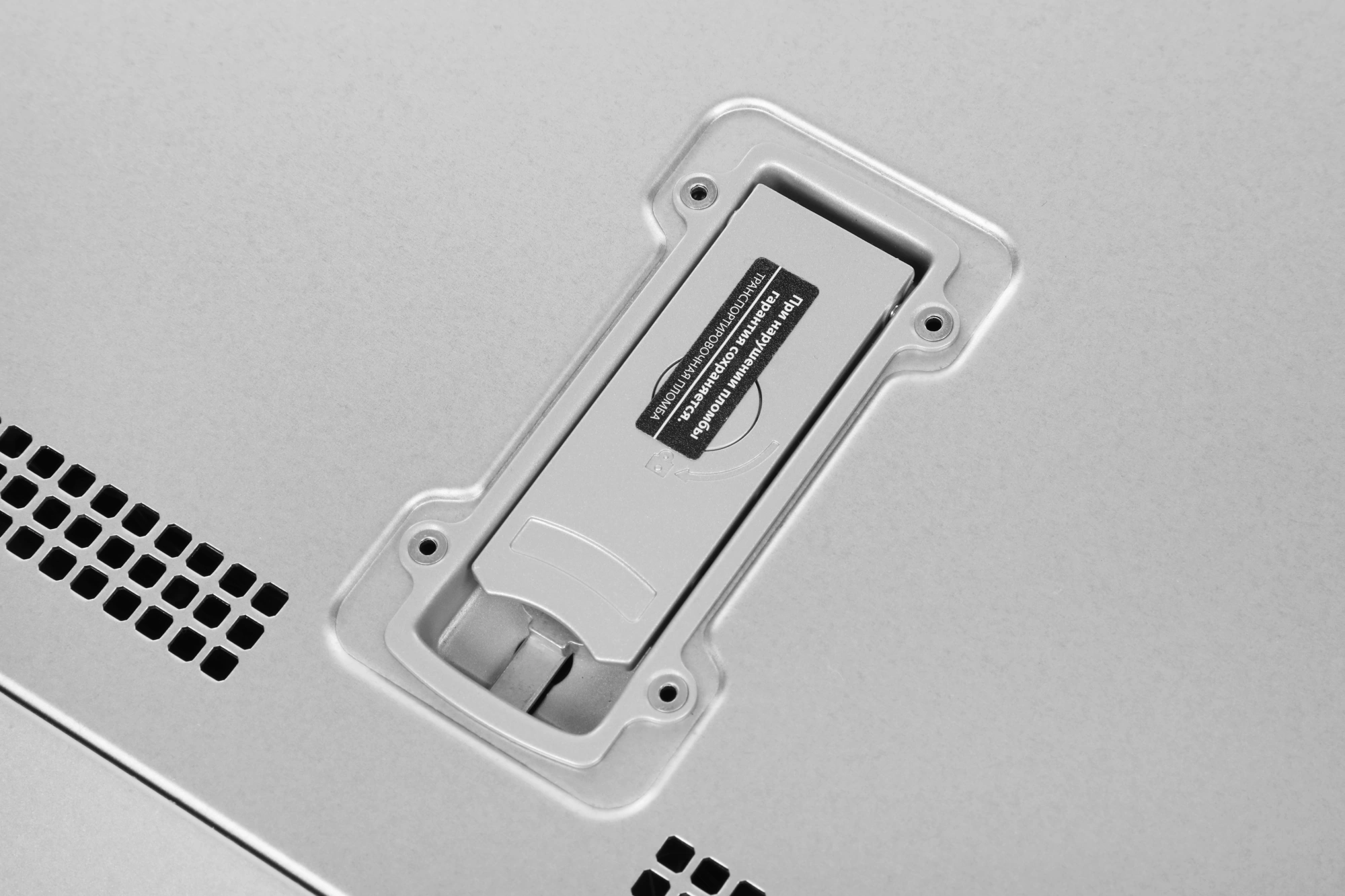 Сервер IRU Rock g2212ag3 2x7713 4x32Gb 2x480Gb SSD 9361-8I AST2500 10G 4P 2x1300W w/o OS (2196352) — миниатюра 17