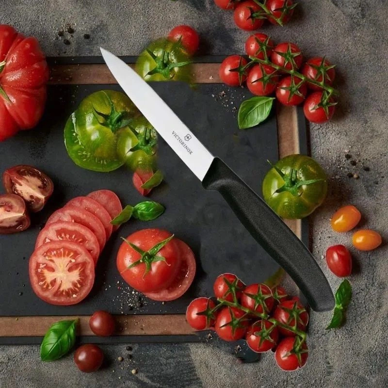 Нож кухонный Victorinox Swiss Classic (6.7703) стальной для чистки овощей и фруктов лезв.100мм прямая заточка черный — миниатюра 8