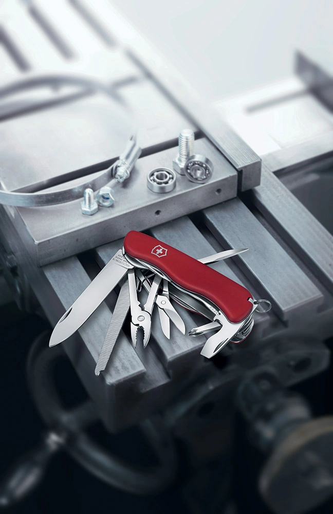 Нож перочинный Victorinox WORK CHAMP (0.8564) 111мм 21функц. красный карт.коробка — миниатюра 2