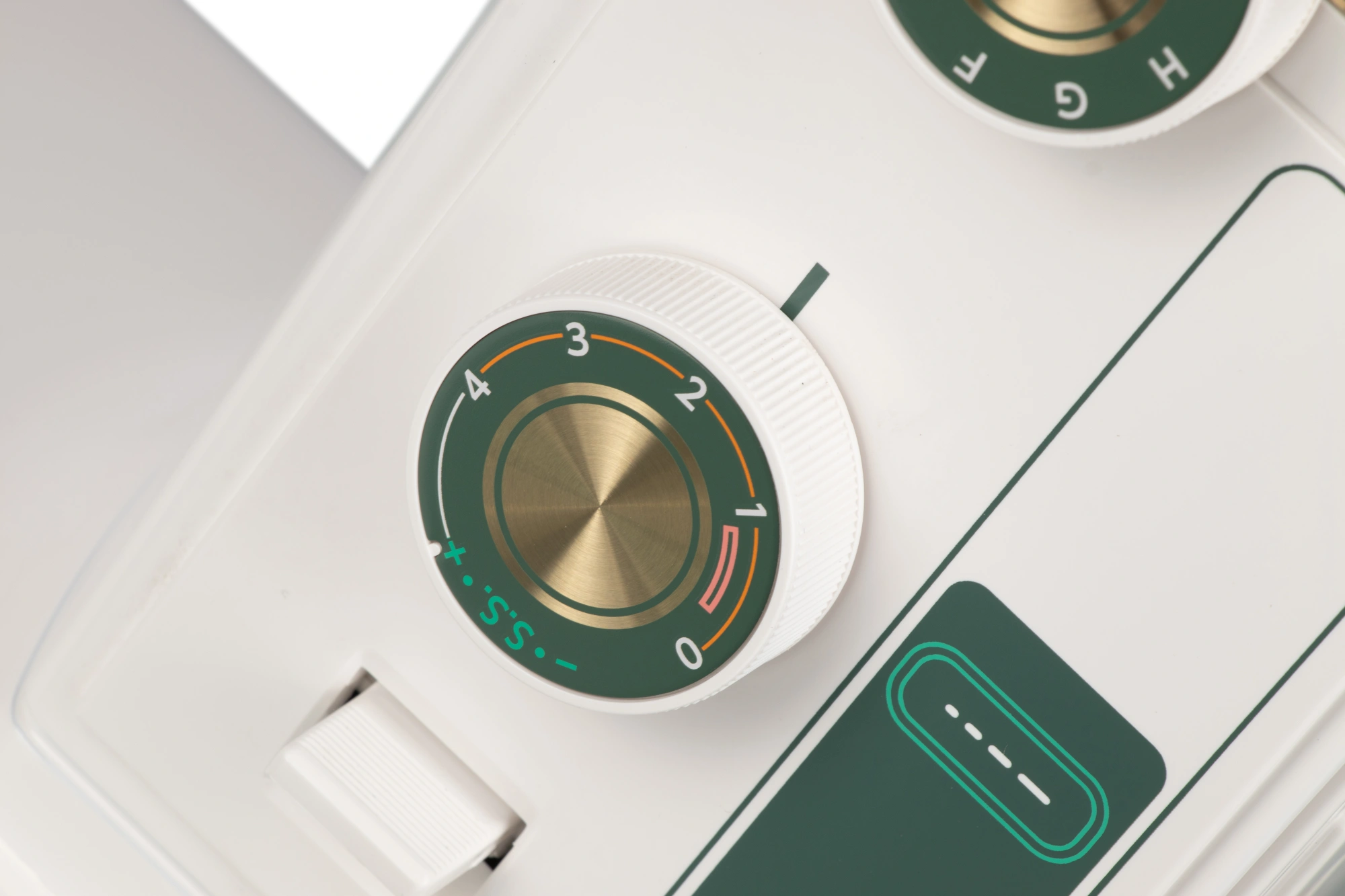 Швейная машина Janome 394 белый — миниатюра 9