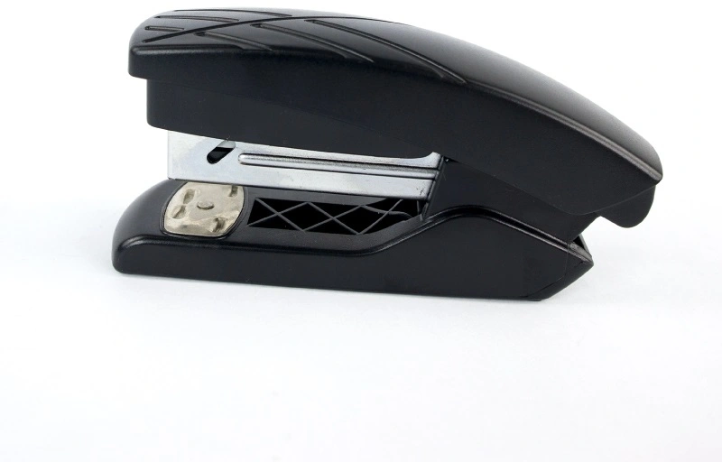Степлер Kw-Trio 05564 Half-strip Bias 24/6 26/6 (20листов) черный 100скоб — миниатюра 2