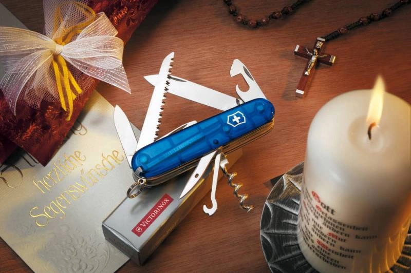 Нож перочинный Victorinox Huntsman (1.3713.T2) 91мм 15функц. синий полупрозрачный карт.коробка — миниатюра 2