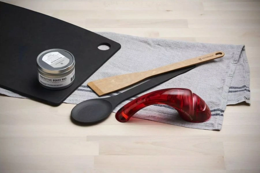 Точилка Victorinox Ceramic для кухонных ножей красный полупрозрачный (7.8721) — миниатюра 7